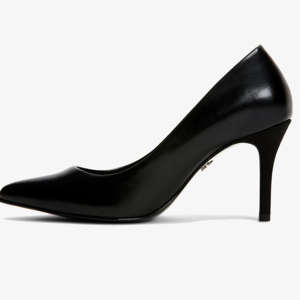 Antonia Saint Victoria Heels size 6